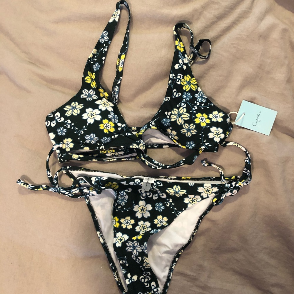 Cupshe Bikini